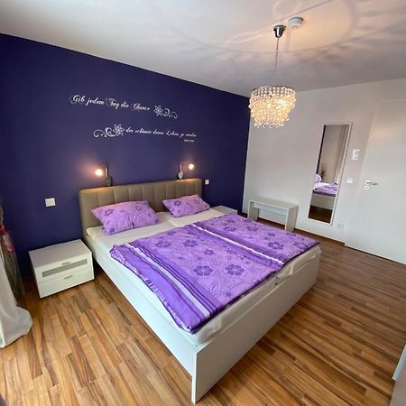 Schillerstrasse Apartment อูเบอร์ลิงเงน ภายนอก รูปภาพ