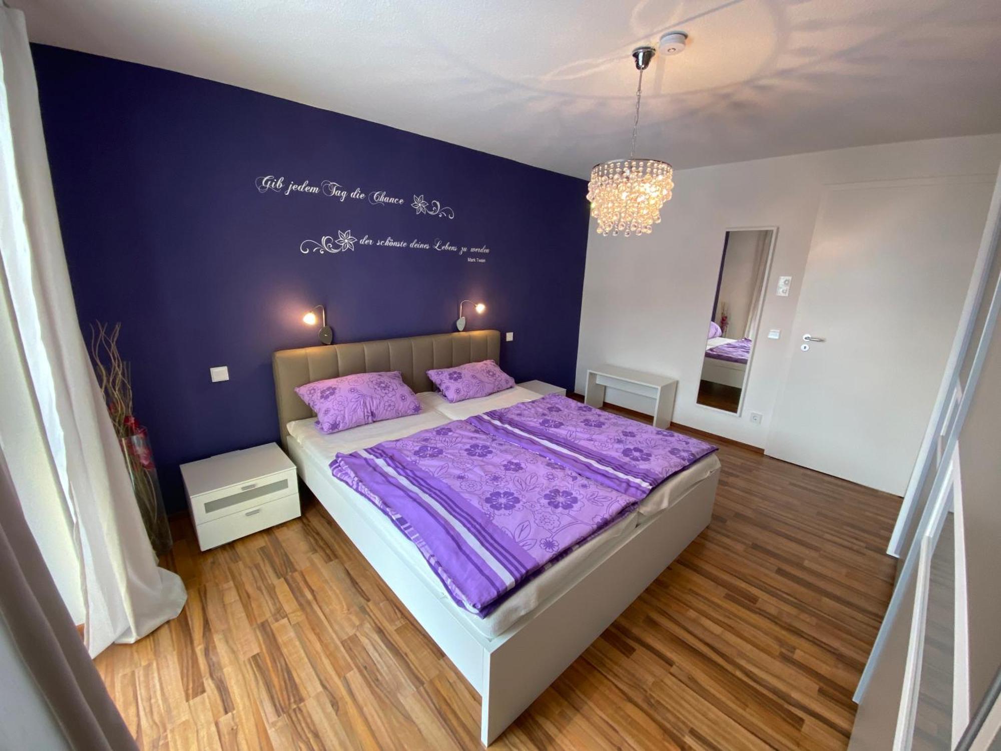 Schillerstrasse Apartment อูเบอร์ลิงเงน ภายนอก รูปภาพ