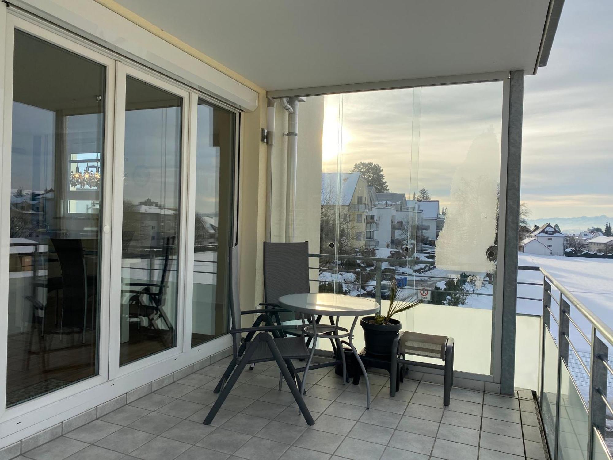 Schillerstrasse Apartment อูเบอร์ลิงเงน ภายนอก รูปภาพ