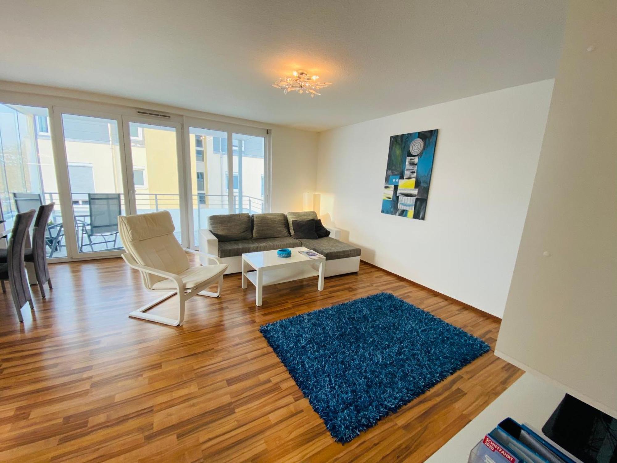 Schillerstrasse Apartment อูเบอร์ลิงเงน ภายนอก รูปภาพ